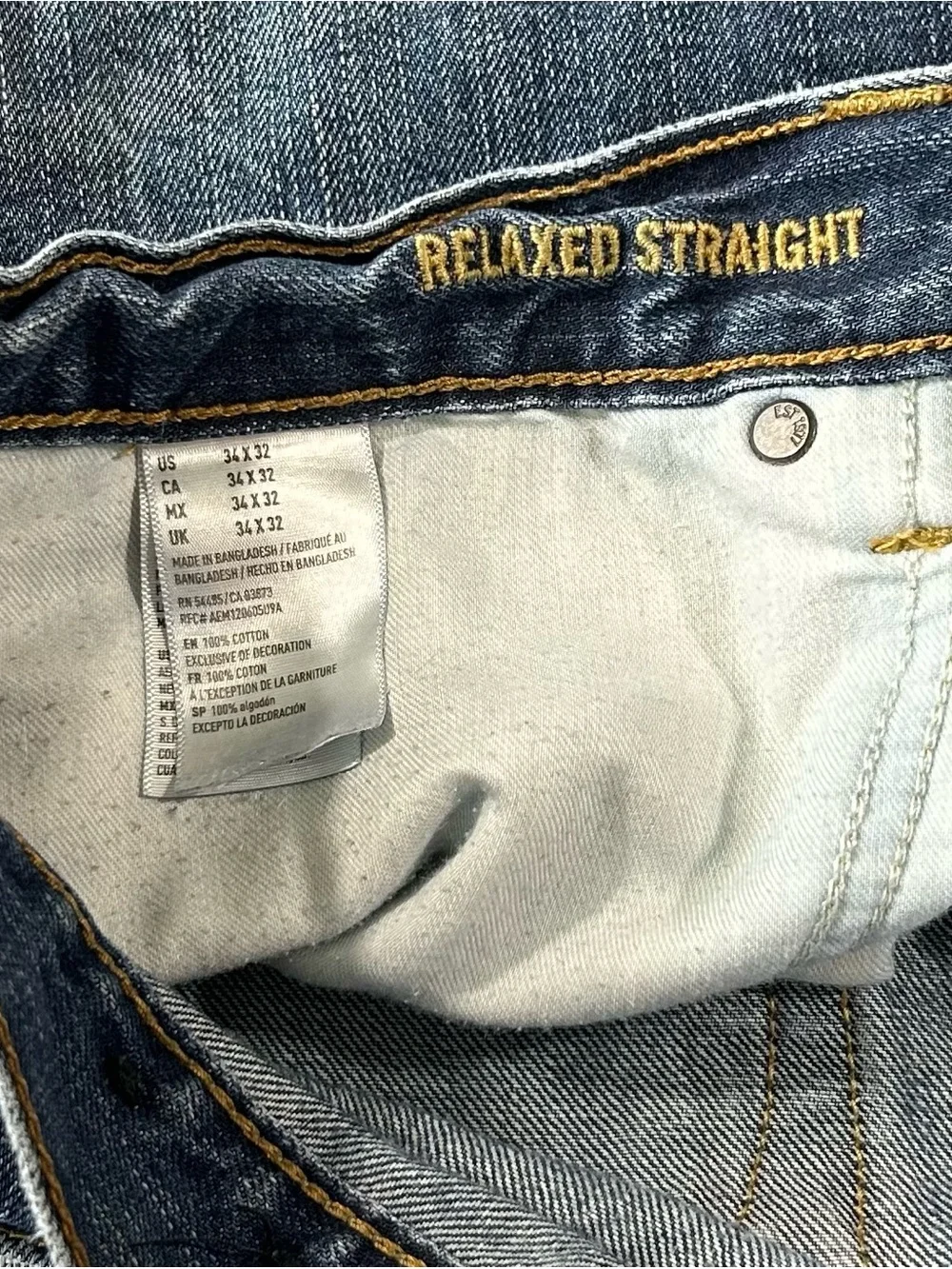 American Eagle Outfitters Men's Faded Blue Relaxed Straight Jeans